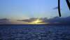 a gauche Les Saintes, A droite la Guadeloupe